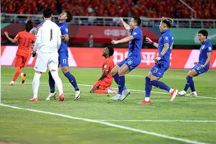 男双雄起！梁伟铿/王昶2-1拼下印尼组合，中国男羽2-0夺赛点！